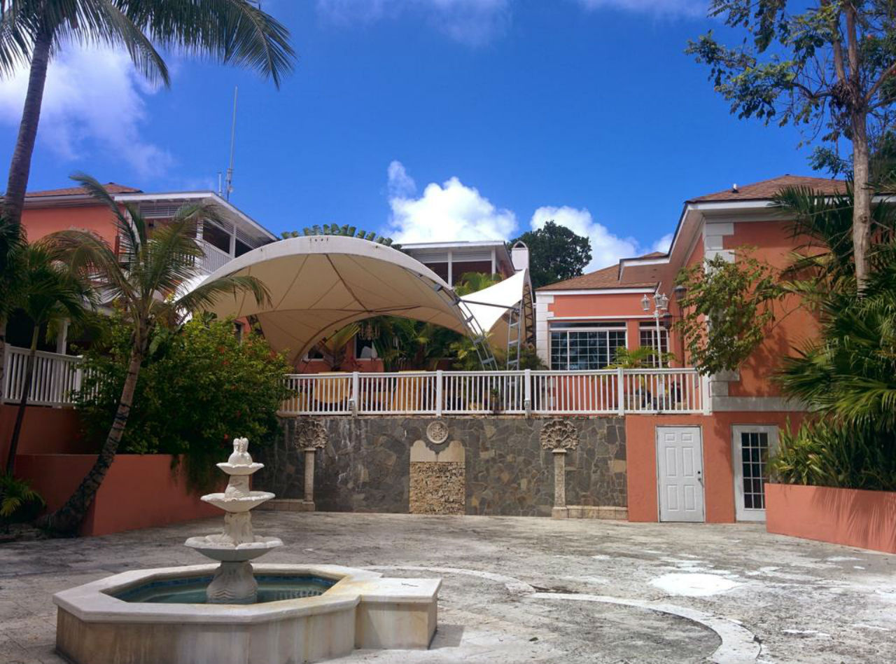 Graycliff Hotel Nassau Bagian luar foto